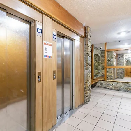 Arcelle - Location: Confortable Dans La Rue Pietonne Mae-9060