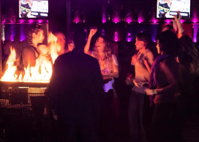 Daire Arcelle - Location: Confortable Dans La Rue Pietonne Mae-9060 *